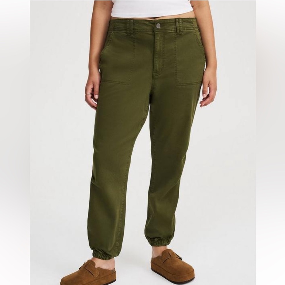 NWT Torrid Utility Stretch Twill Jogger size 18 regular 2 2x